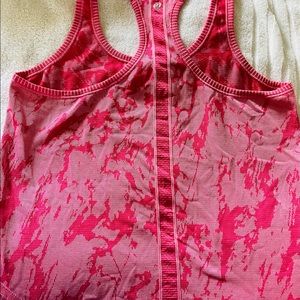 Lululemon tank top size 10 coral